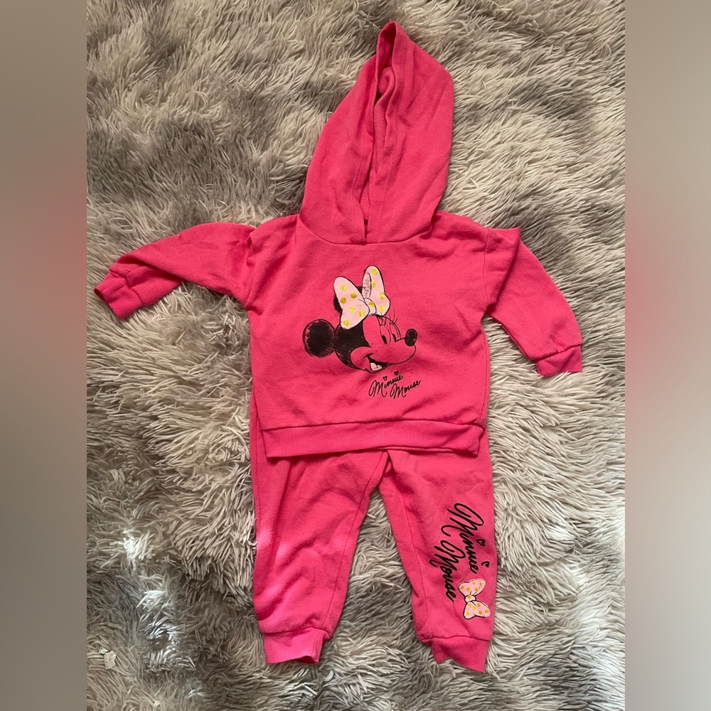 Pink Mini Mouse 2 piece set. (Hoodie & Sweat pants) Size 2T.